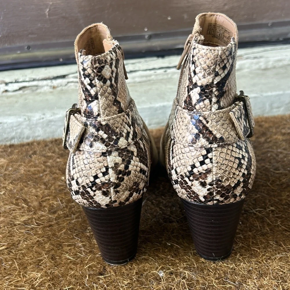 Vionic Naomi Women's Suede Snake Print Water Resistant Boots Sz 8.5 NWOB